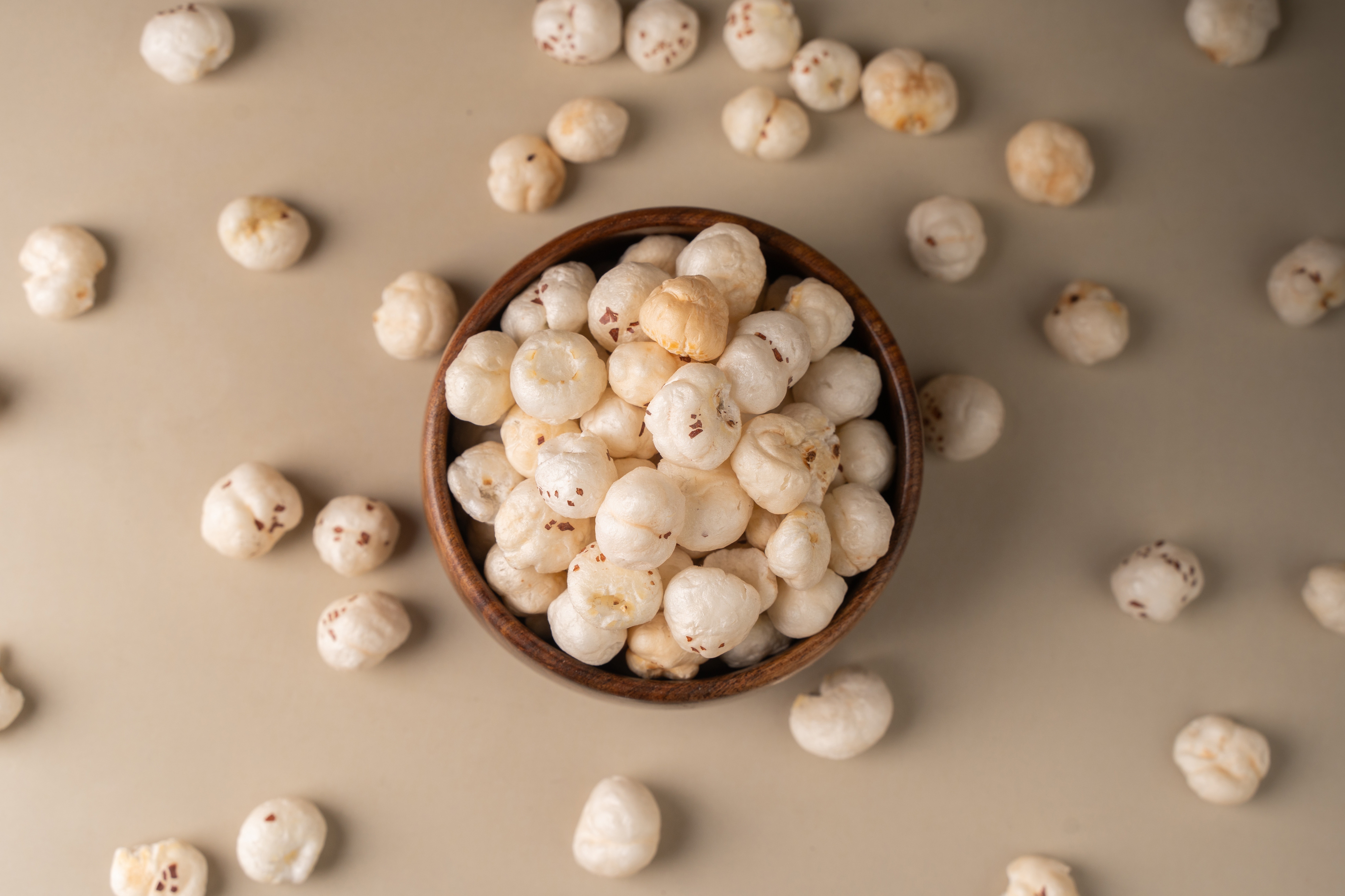 Roasted makhana snack for pregnancy benefits